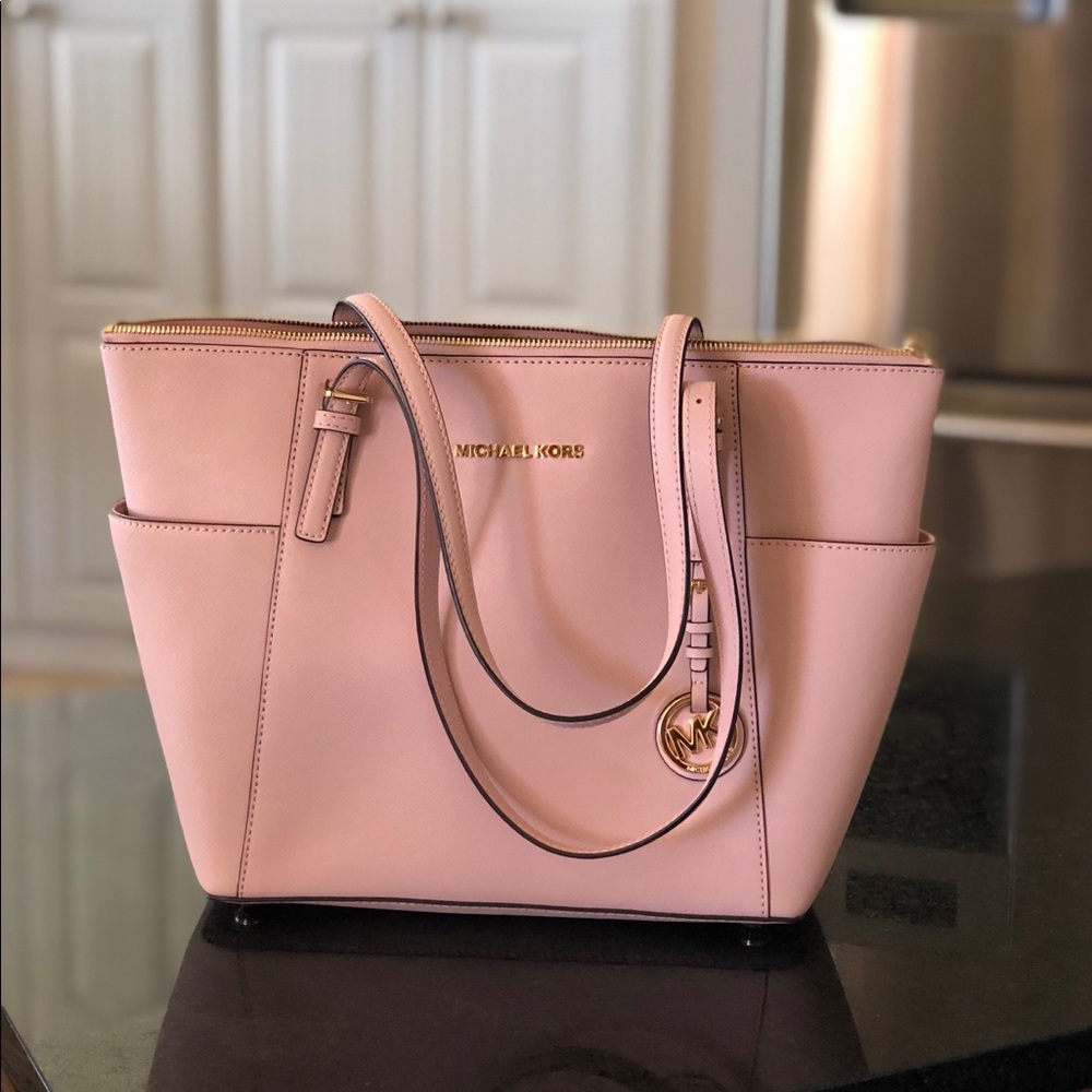 michael kors purse - Picture 6 of 8
